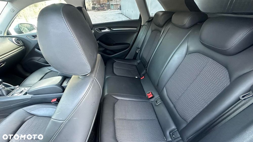 Audi A3 Sportback 2.0 TDI design - 13