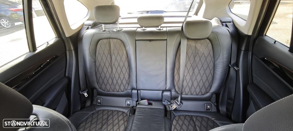 BMW X1 16 d sDrive xLine - 22