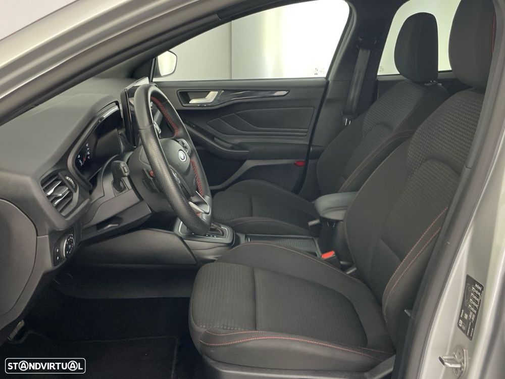 Ford Focus 1.0 EcoBoost ST-Line Aut. — fotografia 11