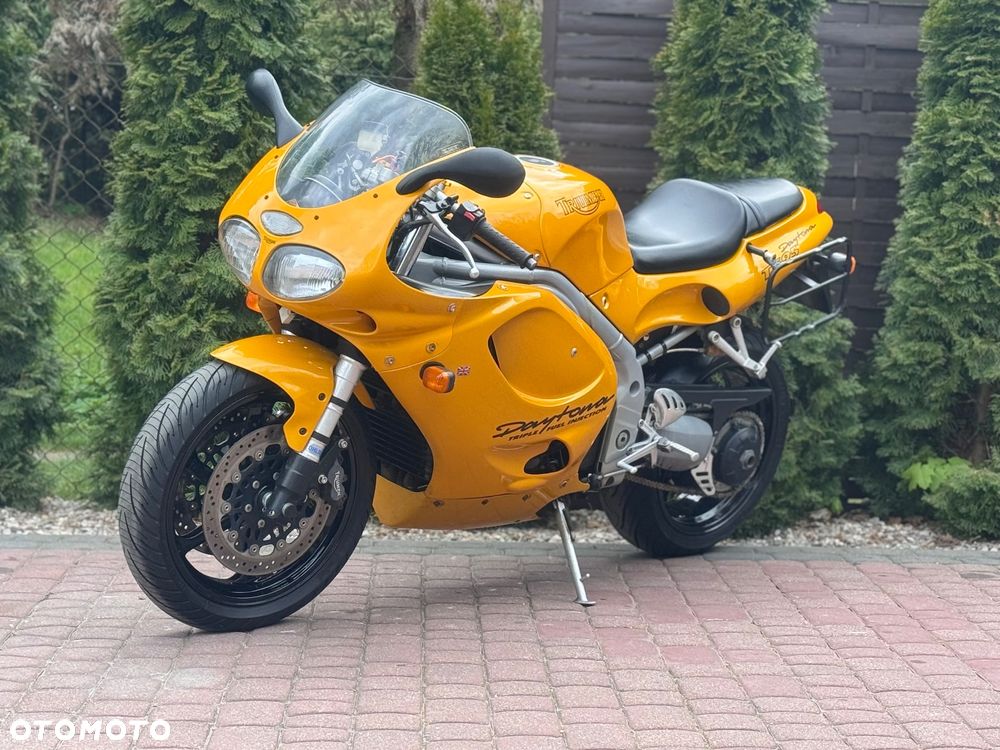 Triumph Daytona - 5