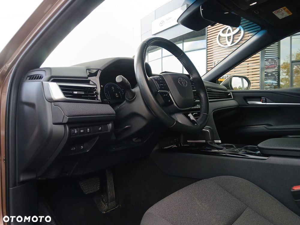 Toyota Camry - 19