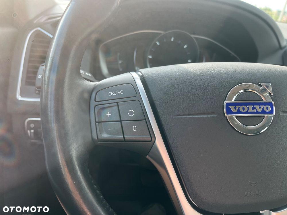 Volvo XC 60 - 25