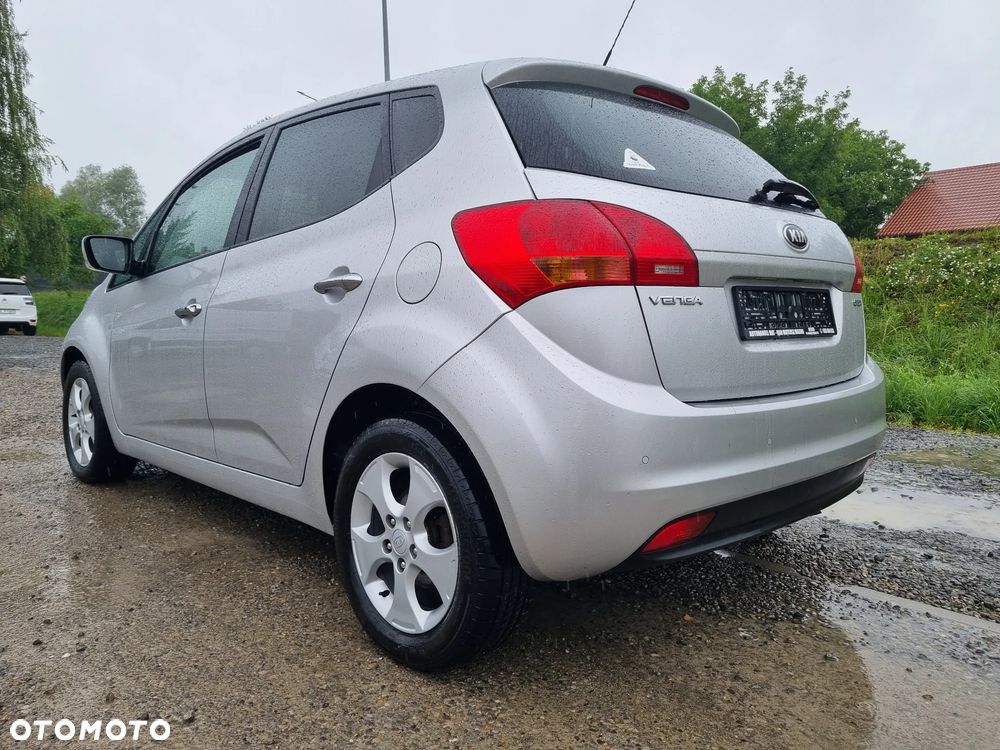 Kia Venga 1.6 CRDi 128 Dream Team Edition - 6