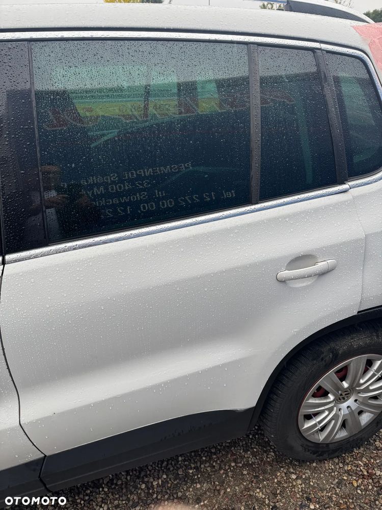 VW Tiguan 2,0 TDI 4Motion 7-16r Drzwi tył prawe Lub Lewe LB9A - 1