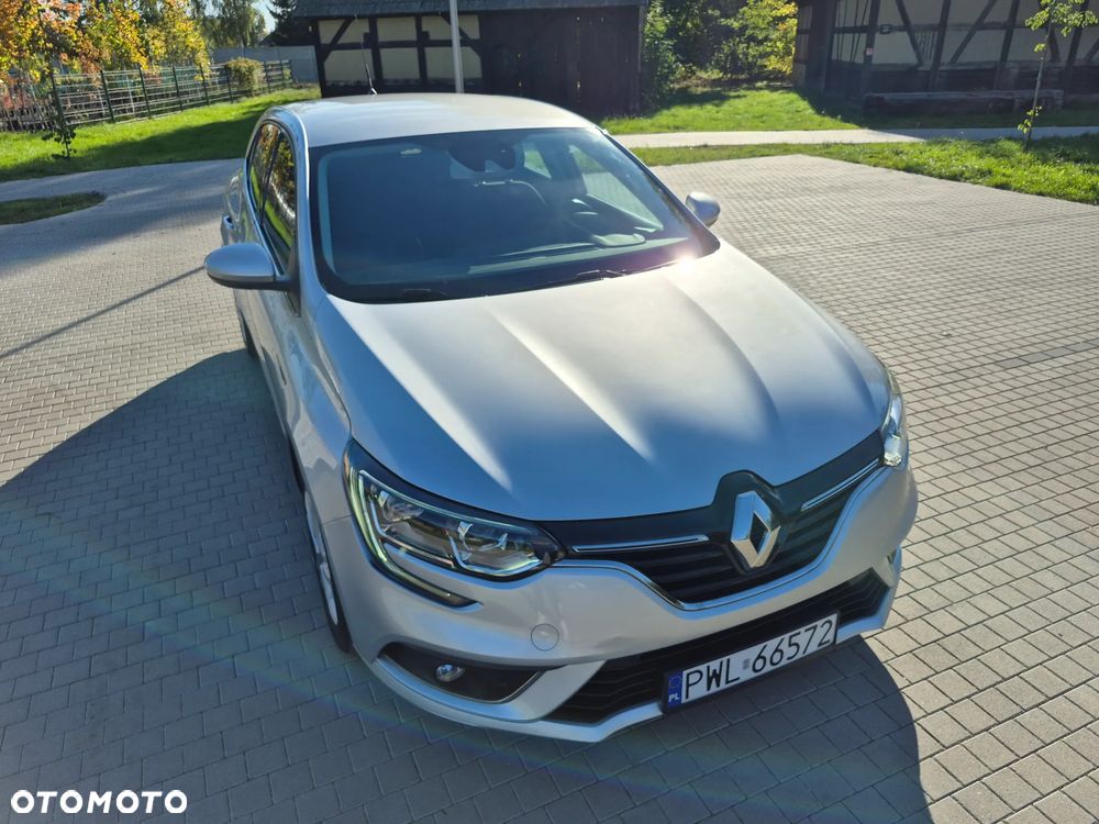 Renault Megane TCe 115 GPF ZEN - 6
