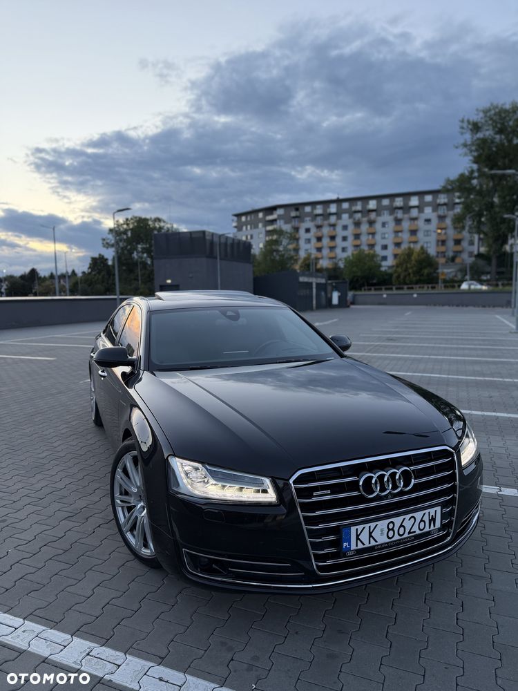Audi A8 - 1