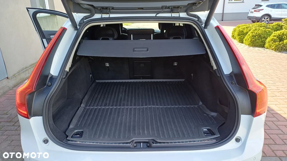 Volvo V90 D4 Geartronic Kinetic - 32
