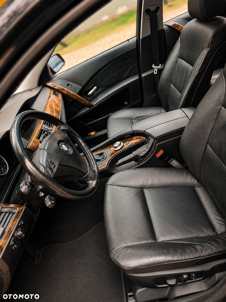 BMW Seria 5 530i - 12