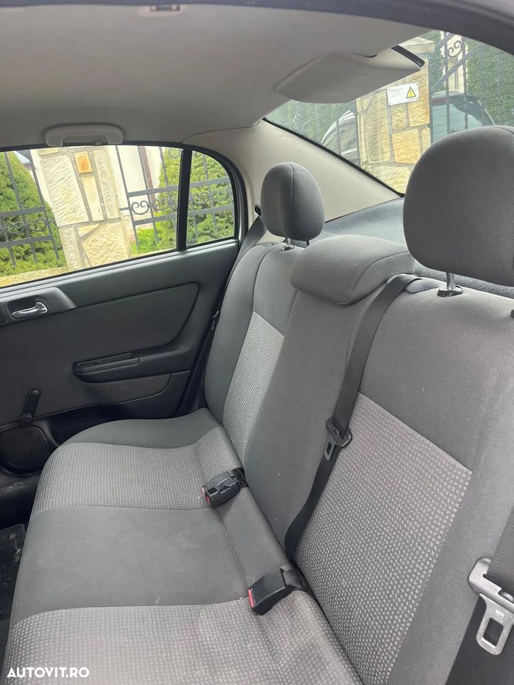 Opel Astra Classic 1.4i - 4