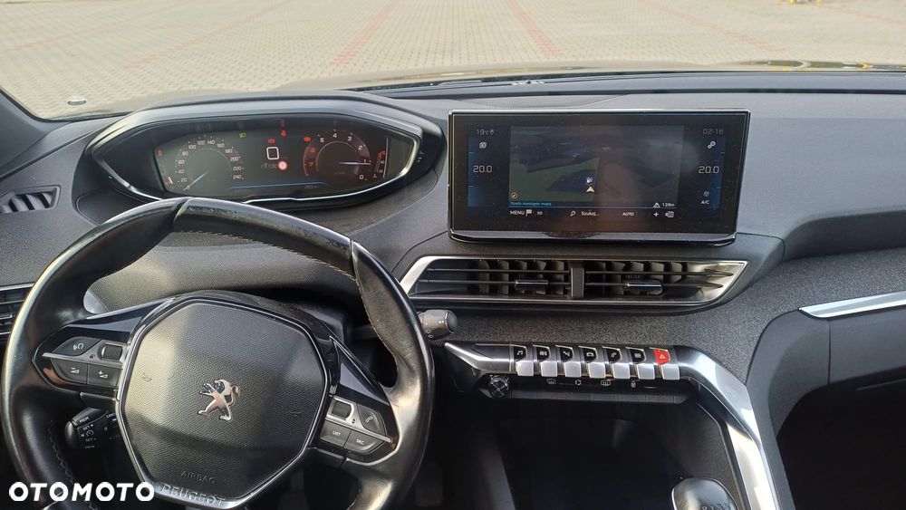 Peugeot 5008 - 17