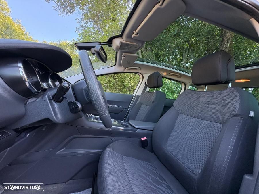 Peugeot 3008 1.6 HDi Executive - 19