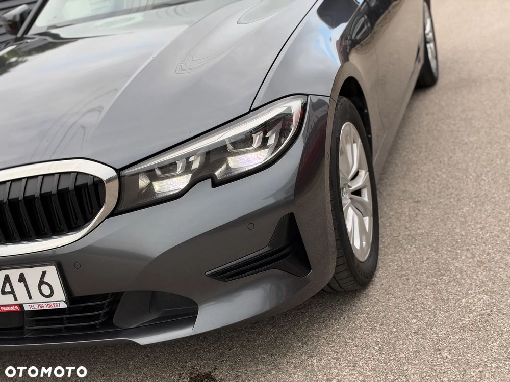 BMW Seria 3 318i Advantage - 38