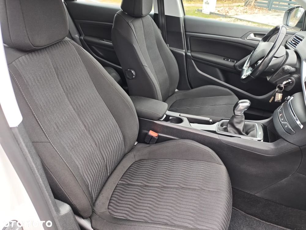 Peugeot 308 PureTech 110 Stop & Start Style - 12