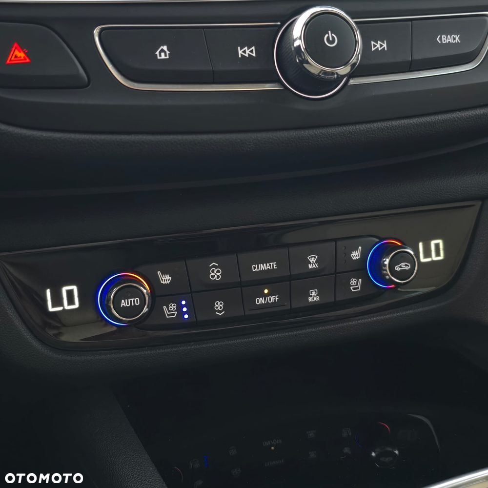 Opel Insignia 2.0 Ultimate Exclusive - 28