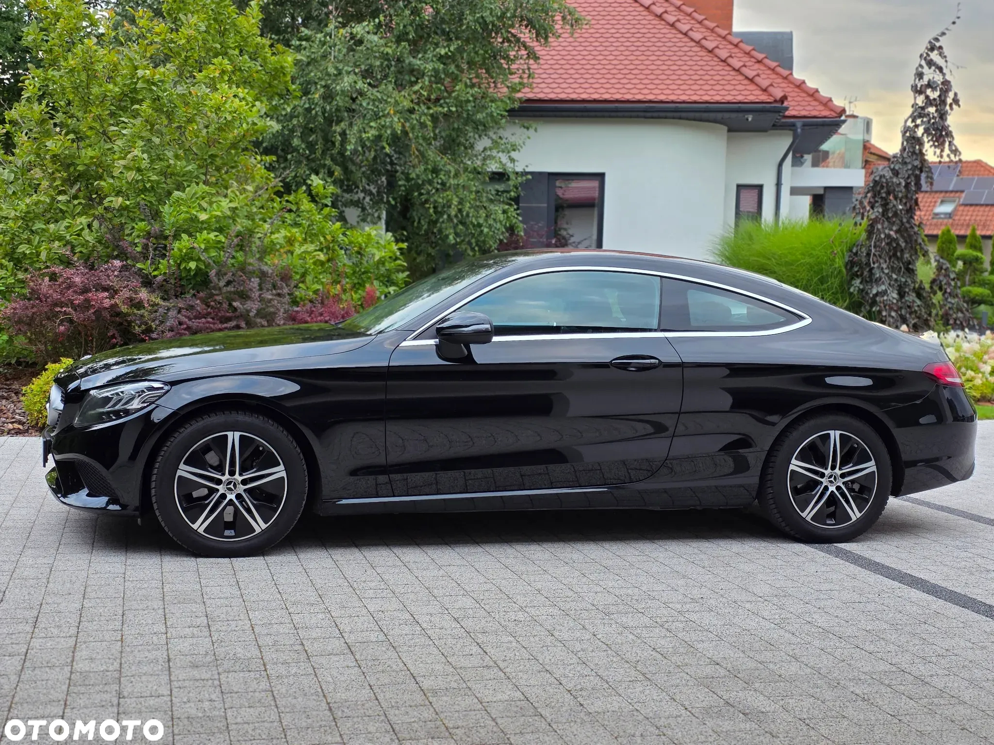 Mercedes-Benz Klasa C 300 4MATIC 9G-TRONIC - 12