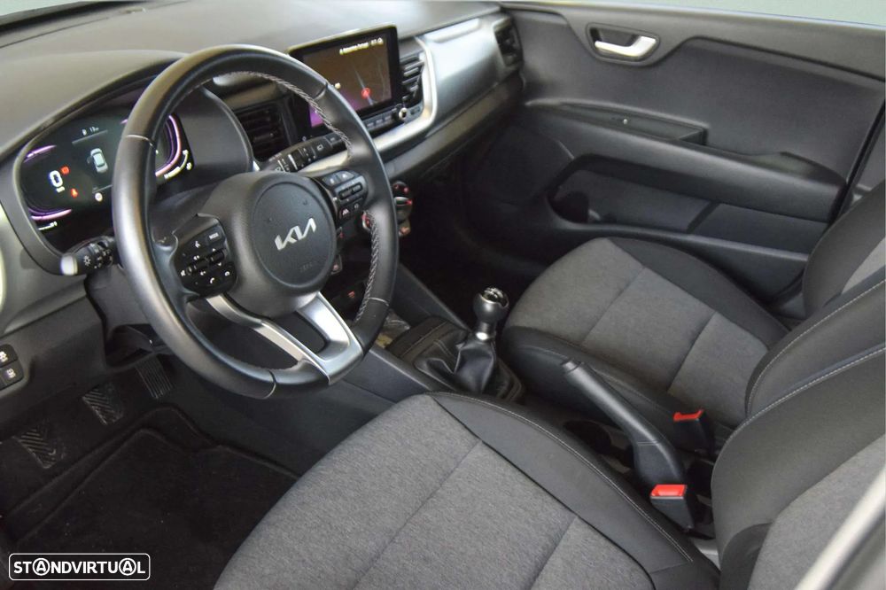 Kia Stonic 1.2 MPi Dynamic - 10