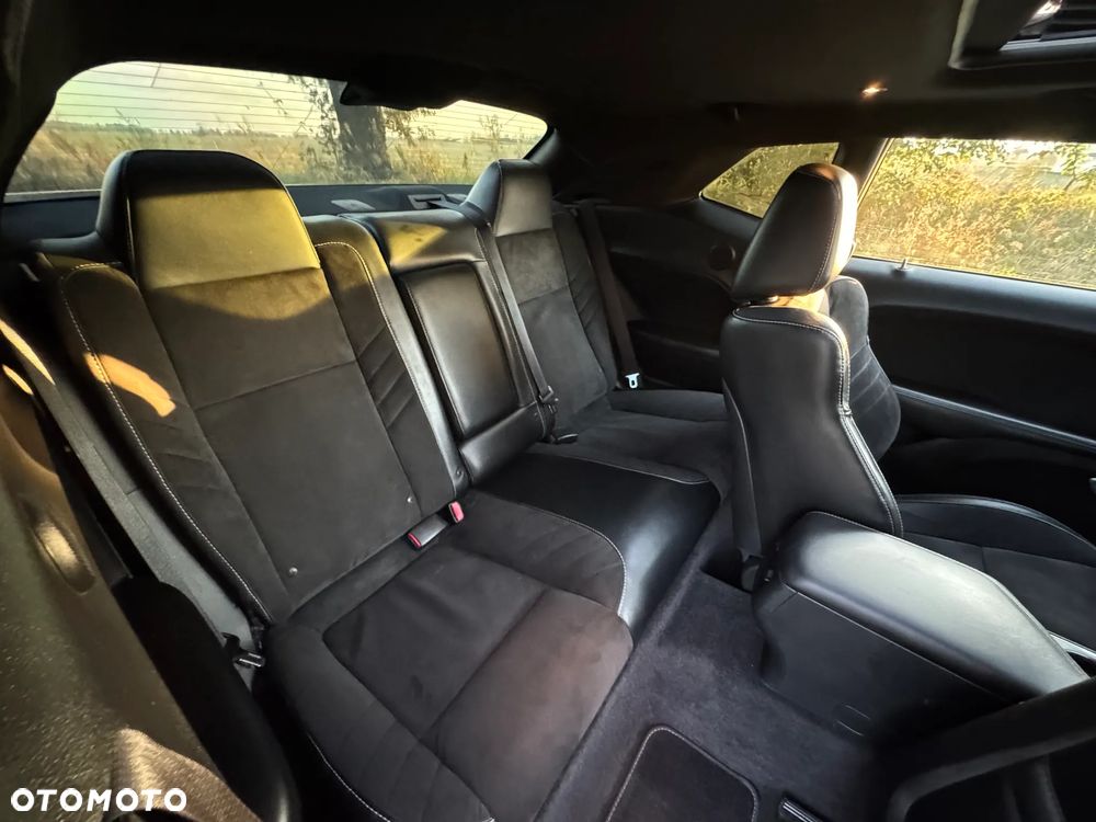 Dodge Challenger ver-automatik-srt-392 - 17