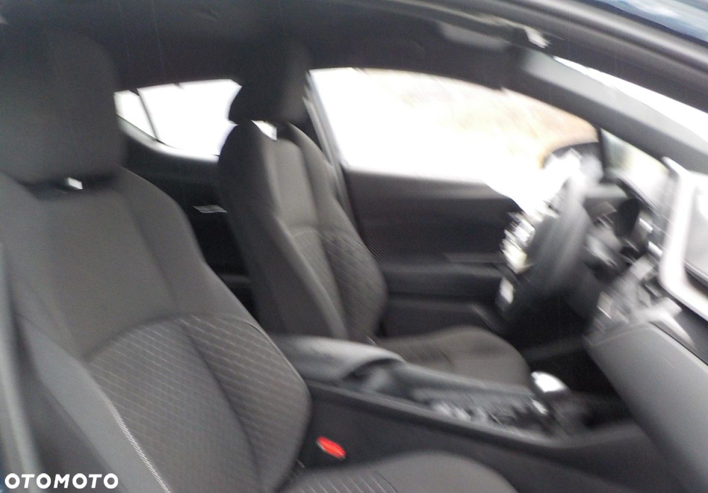 Toyota C-HR - 24