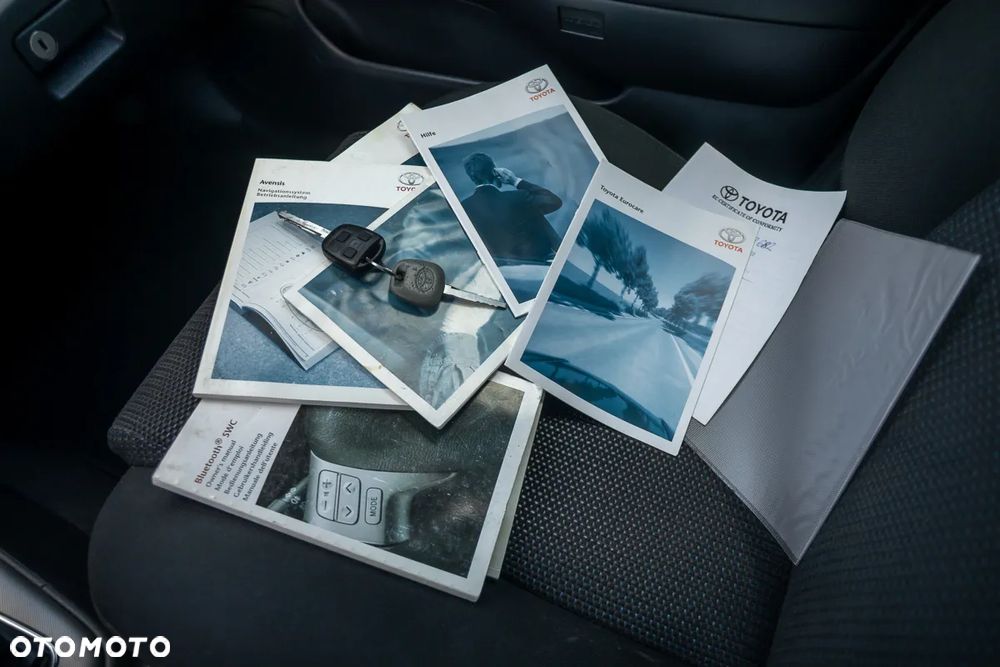 Toyota Avensis 2.2 D-4D Prestige - 30