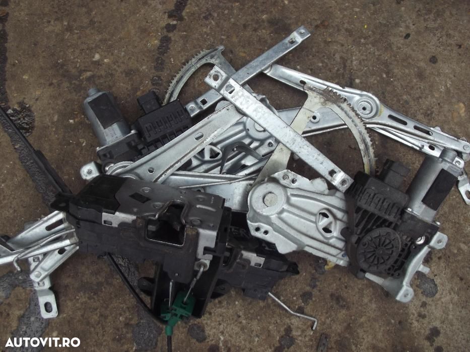 Macara geam Opel Astra H fata spate hatchback combi dezmembrez astra h - 1