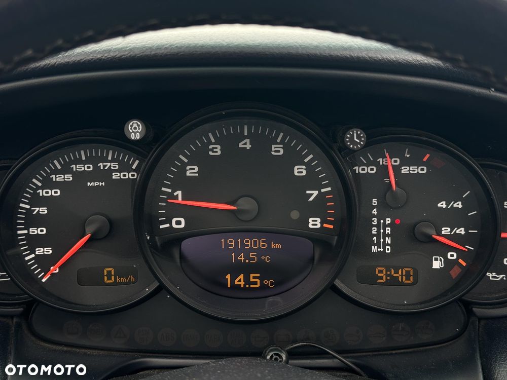Porsche 911 - 25