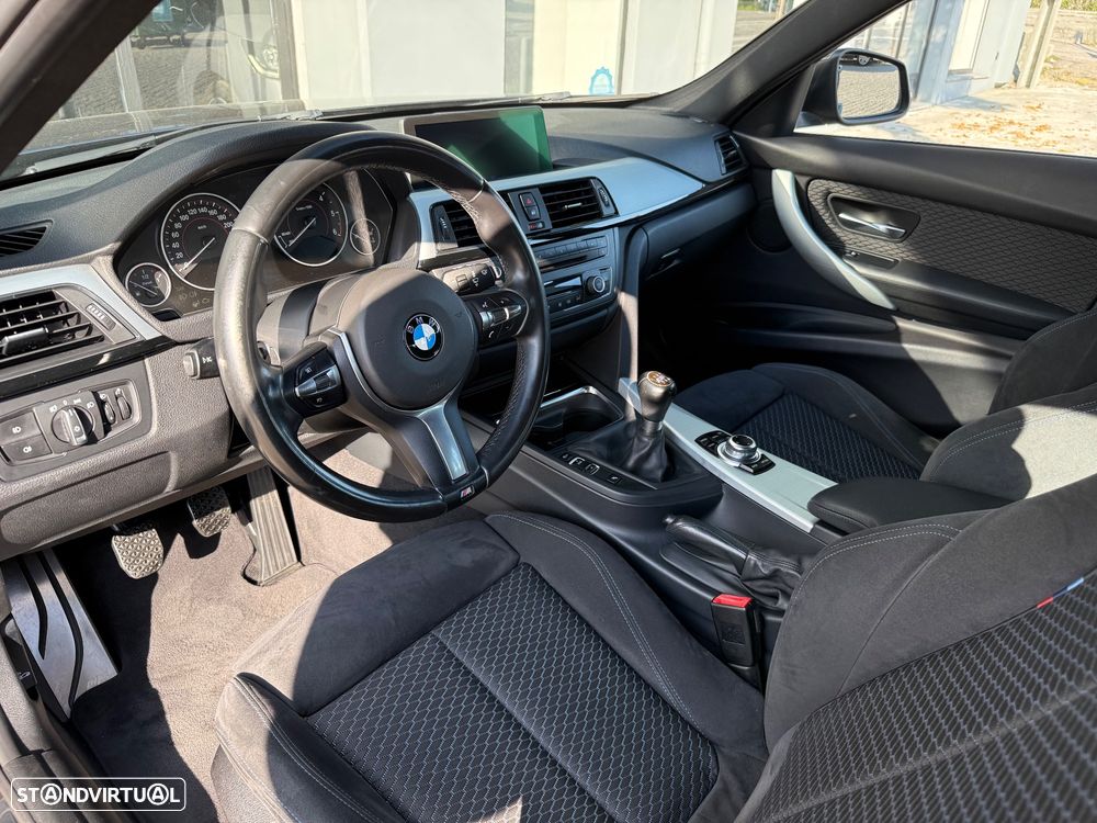 BMW 320 d Touring Pack M - 13