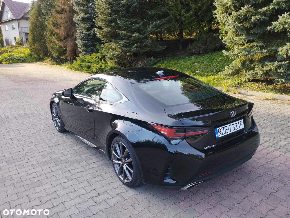 Lexus RC 300h F Sport - 17