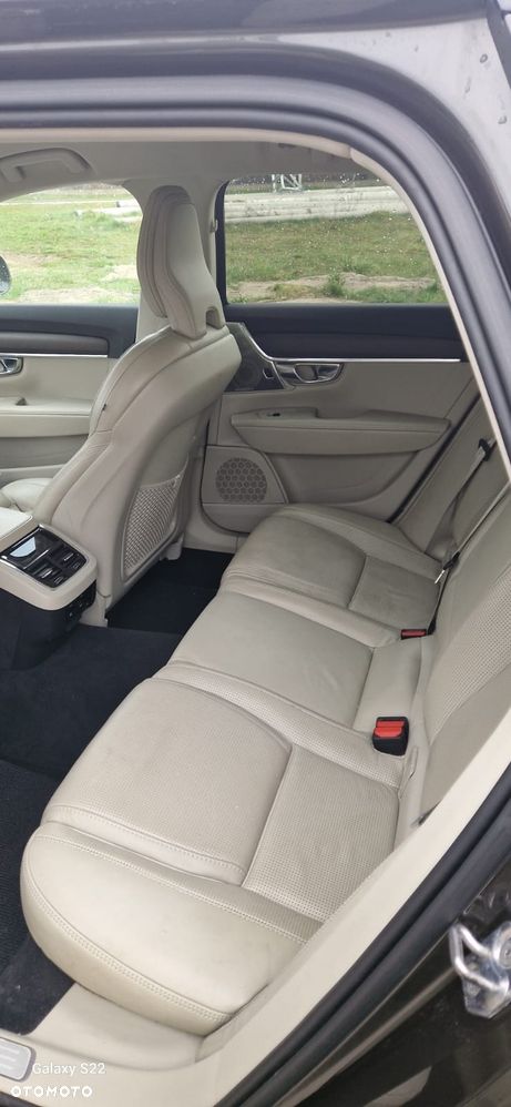 Volvo V90 D5 AWD Momentum Pro - 4