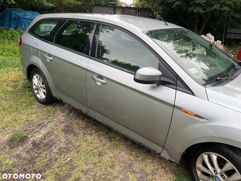 Ford Mondeo 2.5 Ghia - 6