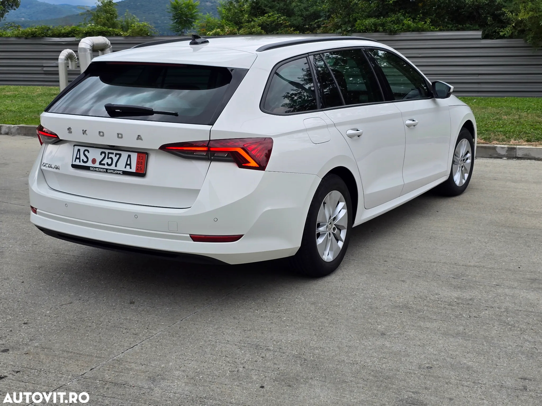 Skoda Octavia 2.0 TDI DSG First Edition - 22