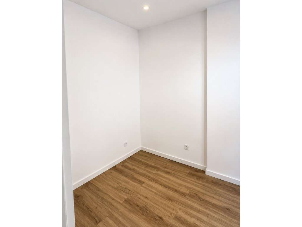 Apartamento T1+1 Remodelado com Terraço em Sacavém - Grande imagem: 5/10