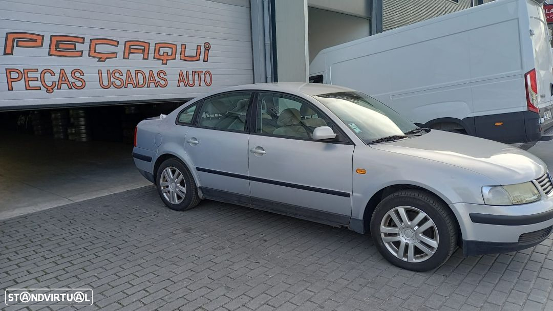 Portas VW Passat 3B B5 1.9 tdi 110cv AFN de 1999 - 2