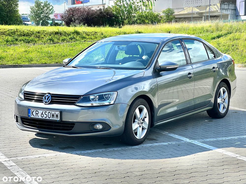 Volkswagen Jetta 1.2 TSI Trendline - 1