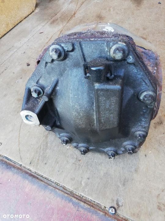 MERCEDES W211 SEDAN 3.0 V6 OM 272 BENZYNA MOST TYLNY DYFERENCJAŁ DYFER AUTOMAT - 4