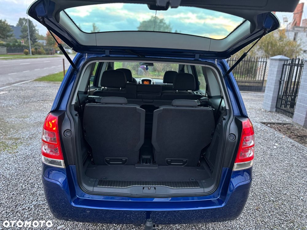 Opel Zafira - 17
