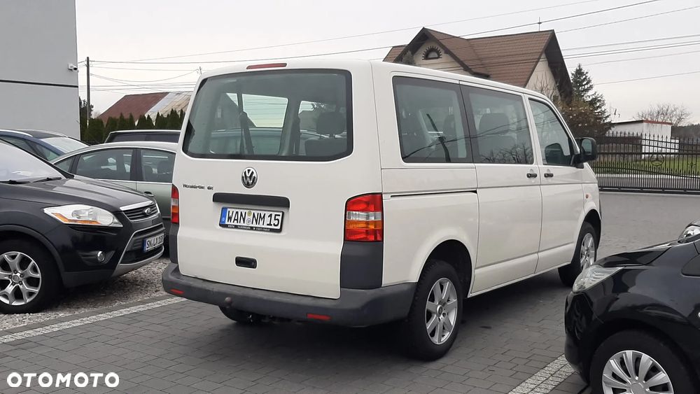 Volkswagen Caravelle - 3