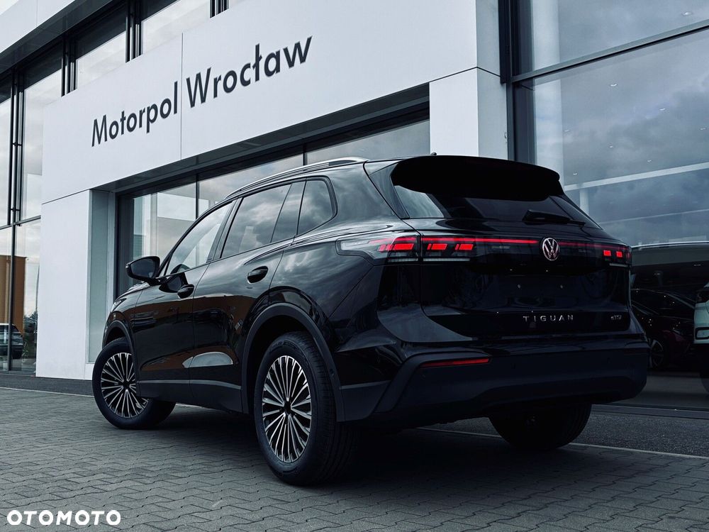 Volkswagen Tiguan - 8