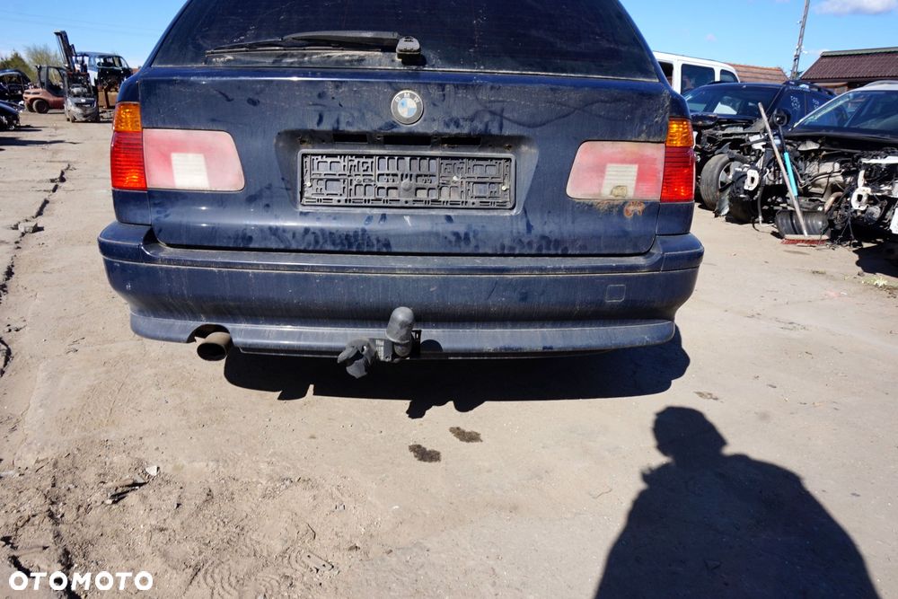 ZDERZAK TYLNY 5 E39 KOMBI 263  GRANATOWY BMW 1995-2000 - 1