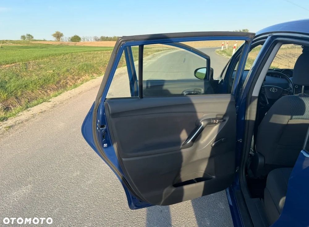 Toyota Verso 1.6 Active 7os EU6 - 16
