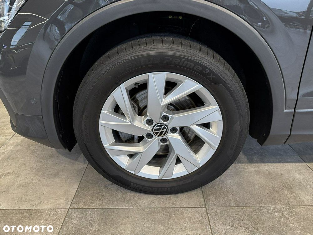 Volkswagen Tiguan - 11