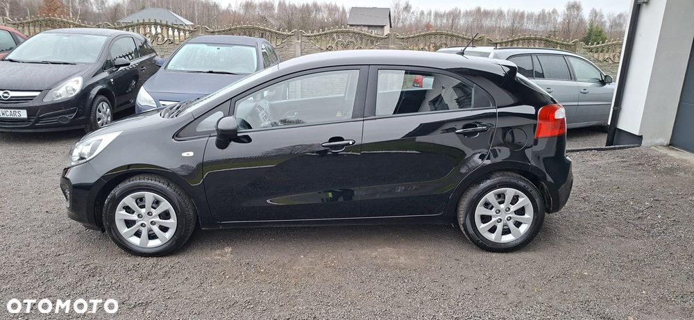 Kia Rio - 11