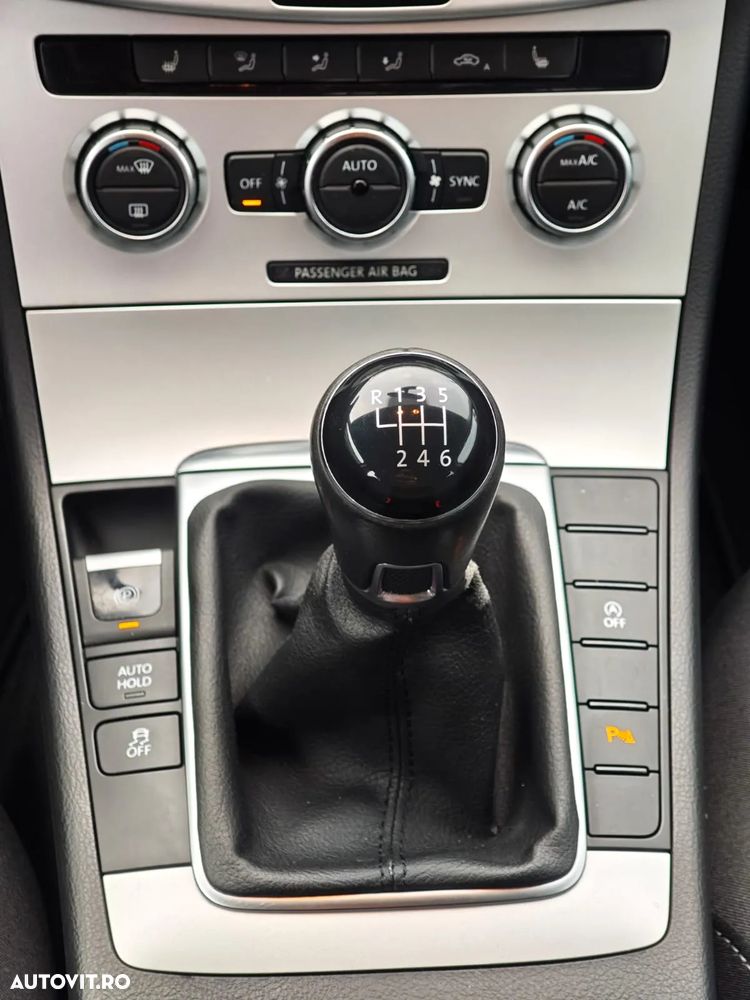 Volkswagen Passat Variant 1.6 TDI BlueMotion Technology Trendline - 14