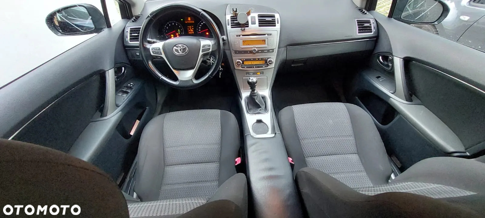 Toyota Avensis 1.8 Active - 8