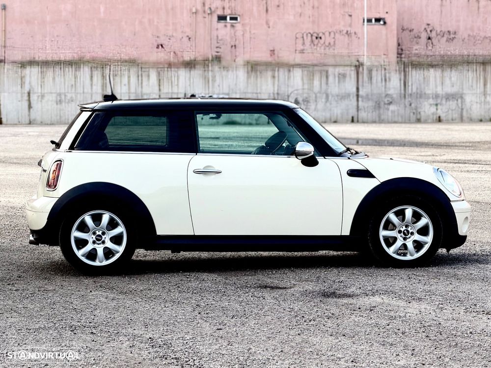 MINI 3 Portas Cooper Aut. - 1