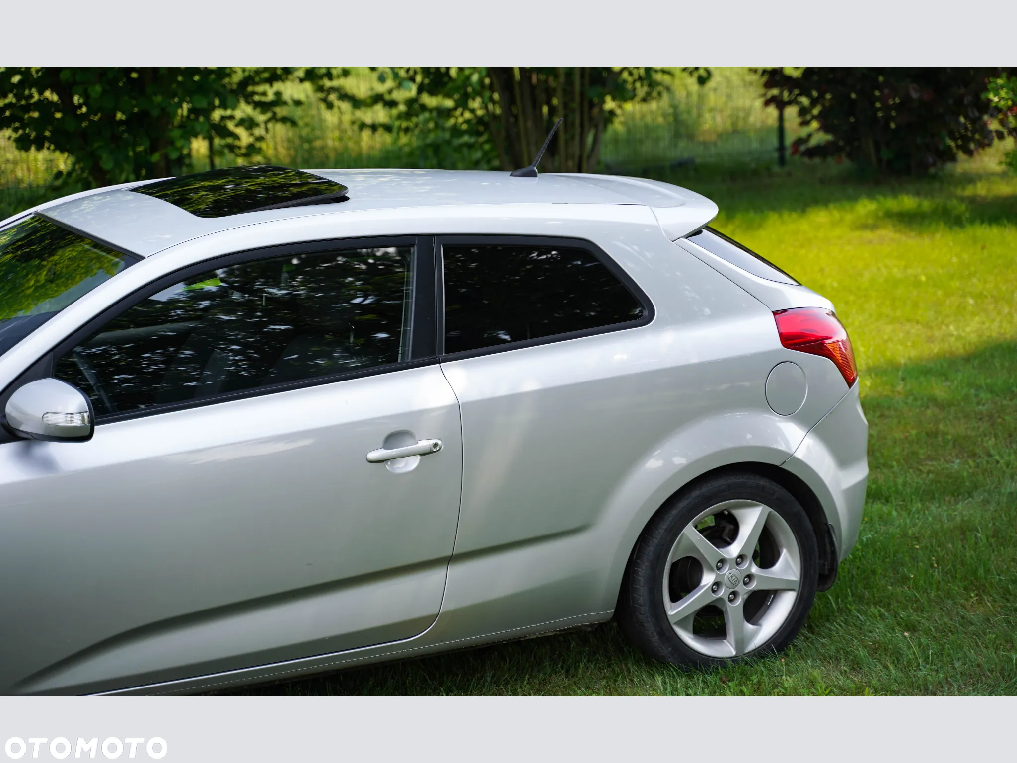 Kia ProCeed - 10
