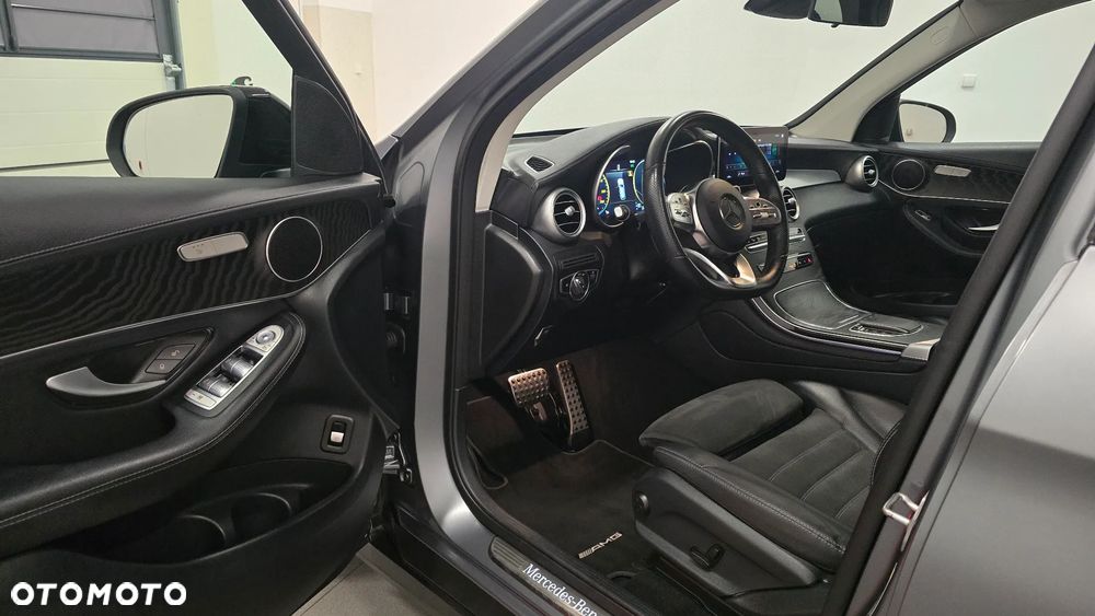 Mercedes-Benz GLC 300 d 4Matic 9G-TRONIC AMG Line Plus - 5