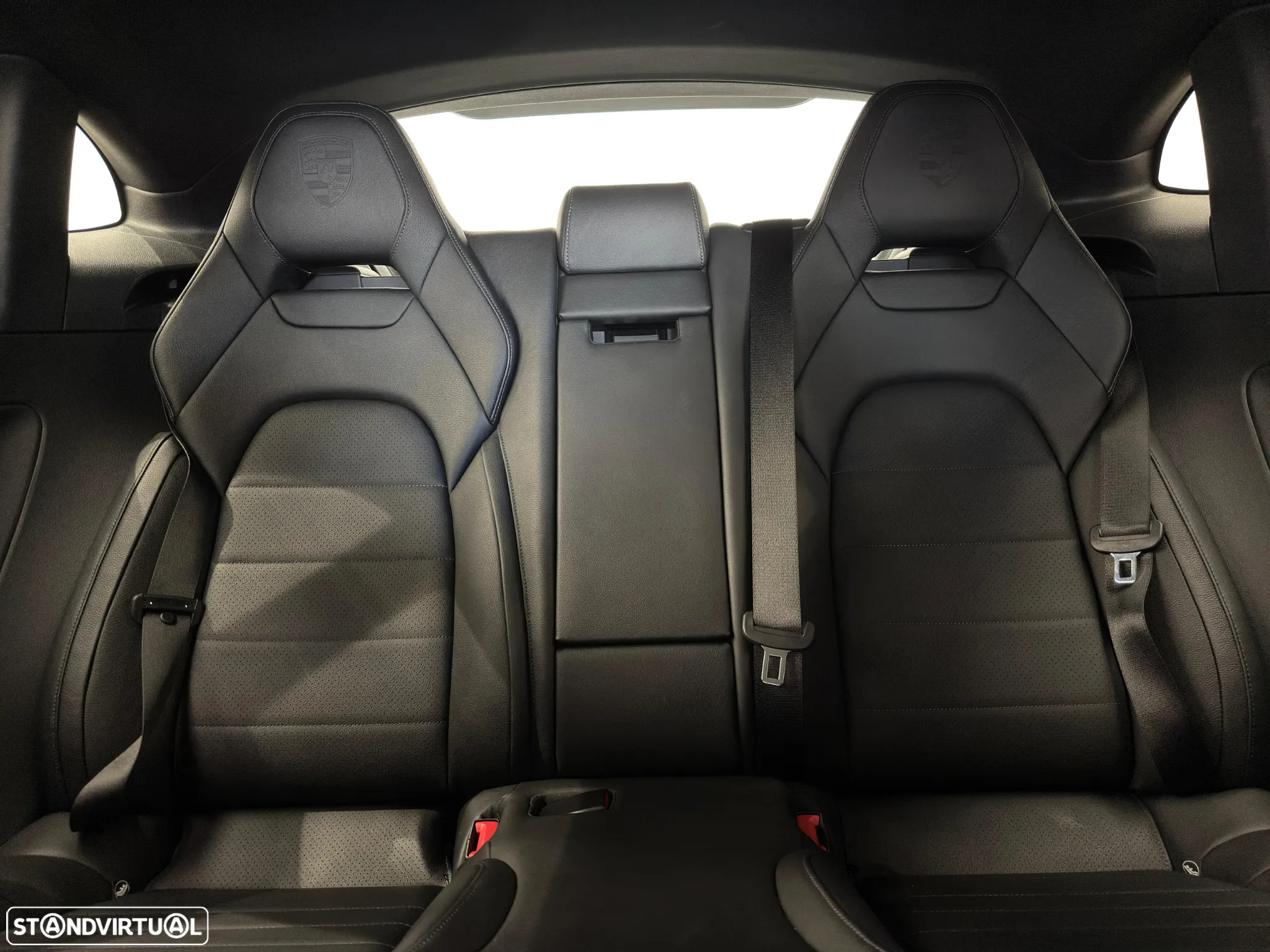 Porsche Panamera 4 E-Hybrid - 30