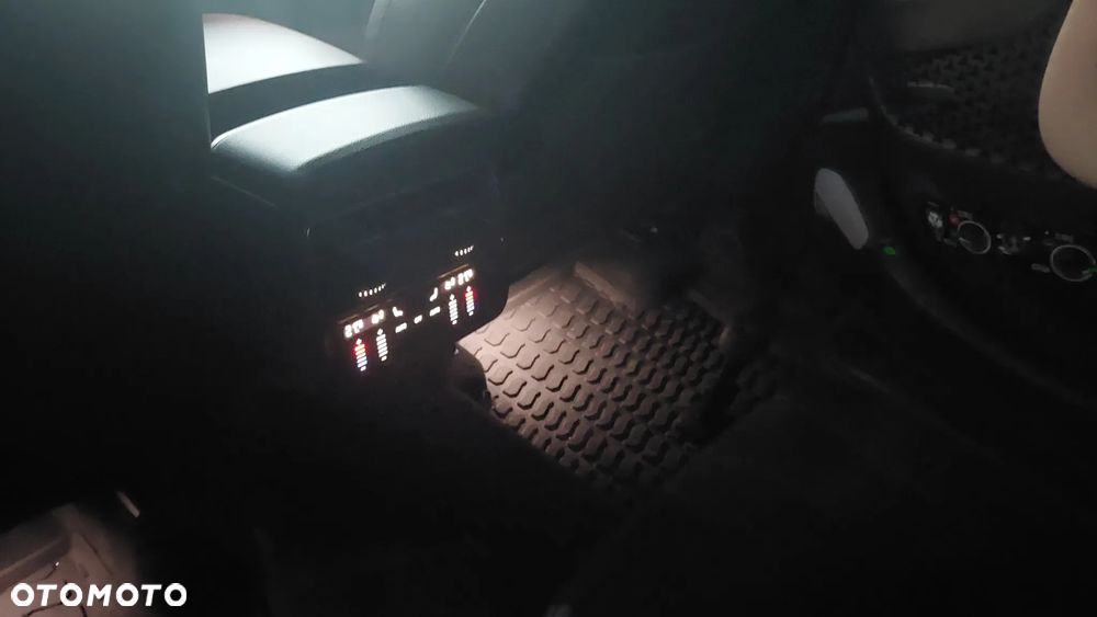 Audi SQ7 TDI Quattro Tiptronic - 11