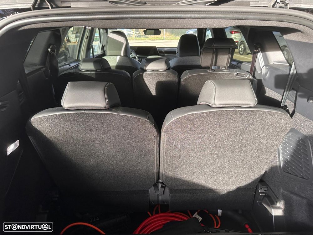 Peugeot E-5008 GT - 12