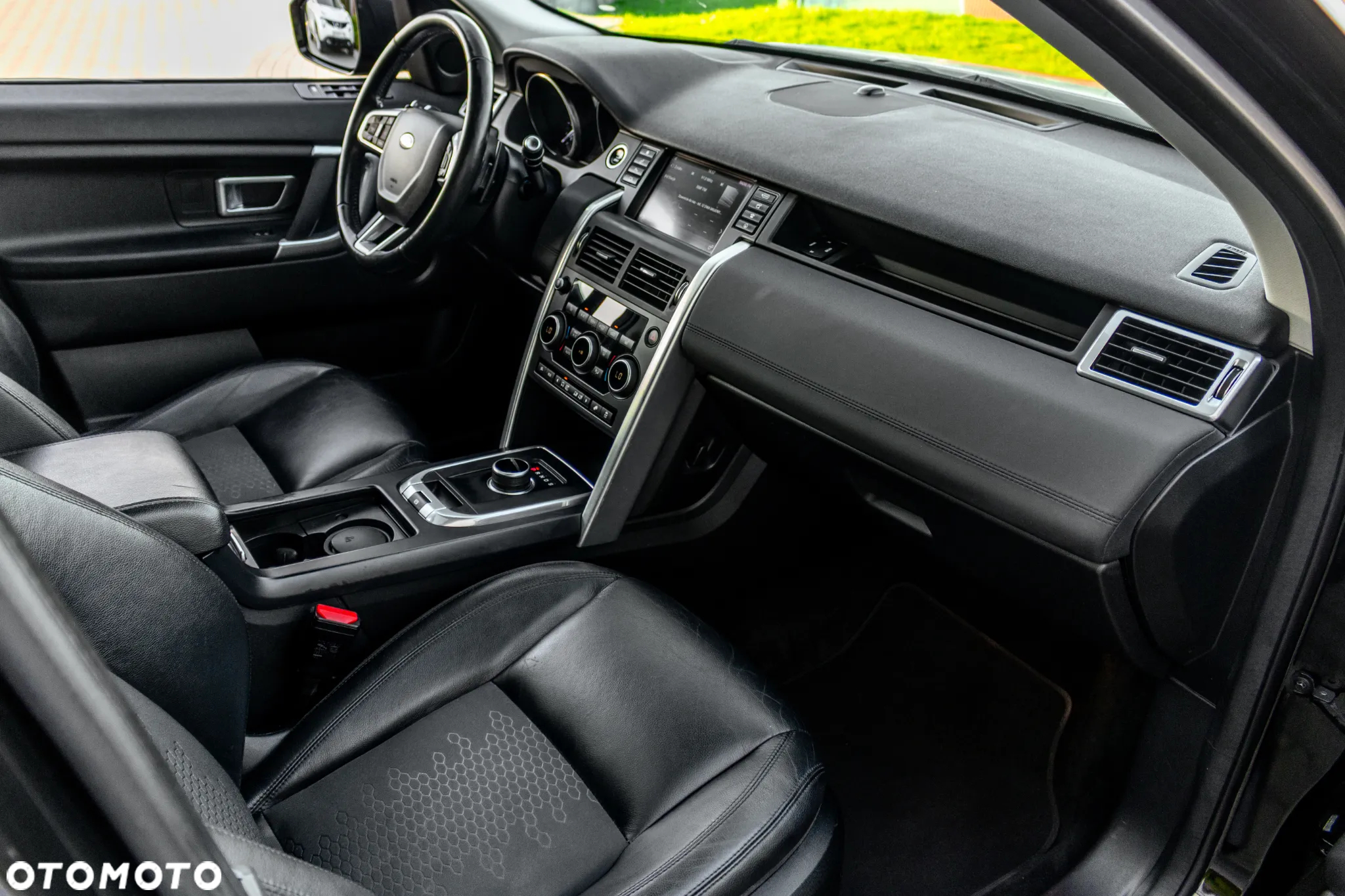 Land Rover Discovery Sport 2.0 TD4 HSE Luxury - 37